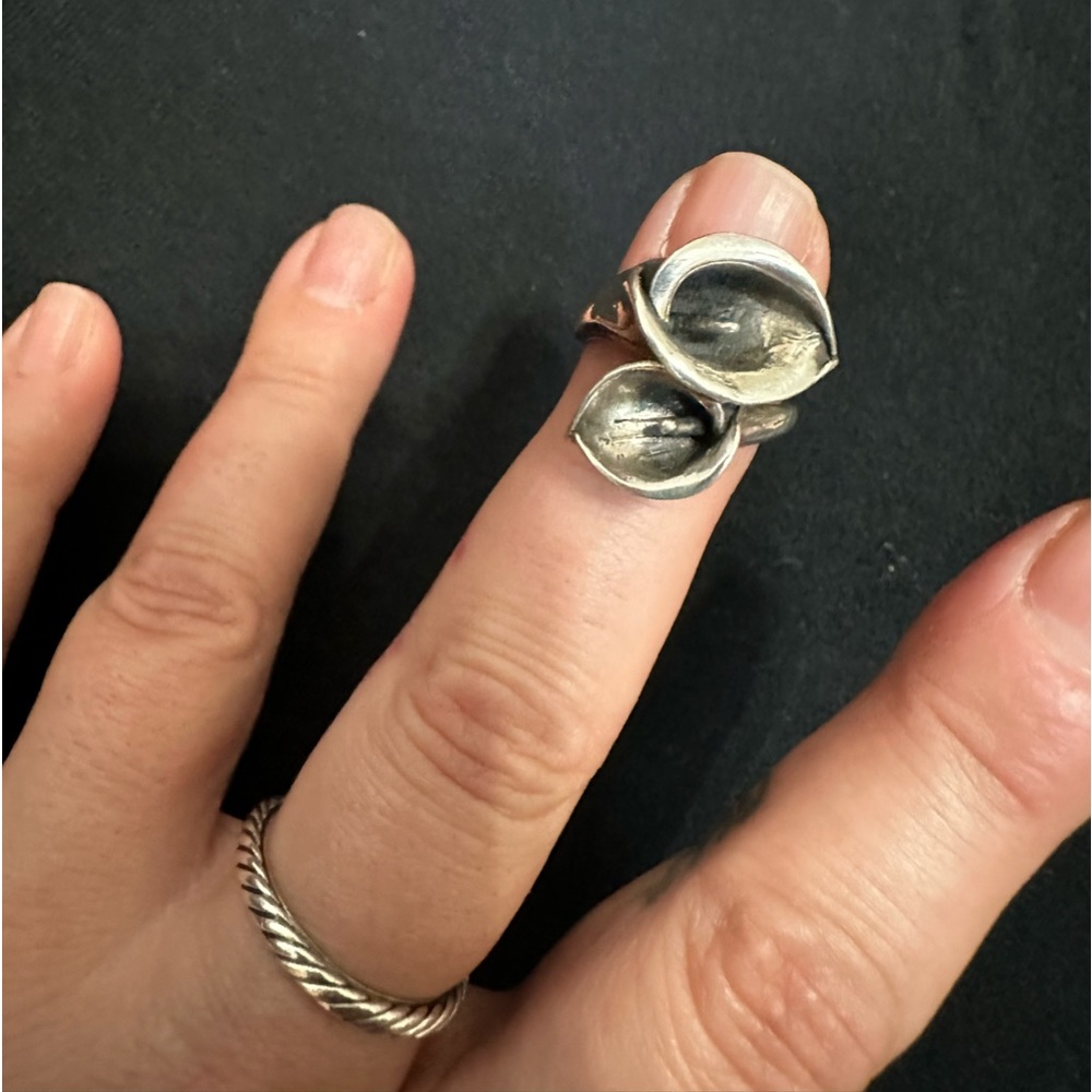 Sterling silver double lily ring. Size 5